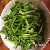 胖弯家庭版蒜苔炒肉丝，学会的第一道肉菜