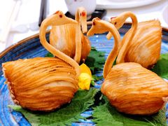 栗茸天鹅酥-白天鹅宾馆-宏图府餐厅