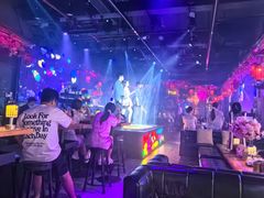 -喜鹊音乐酒馆(西街店)