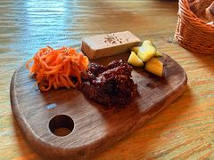 -羽深肉铺 Steak & Wine