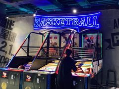 -世代星球·保龄球·镭战真人CS·团建(杨浦店)