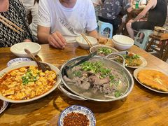 -大众跷脚牛肉馆·非遗传承单位(峨眉山店)