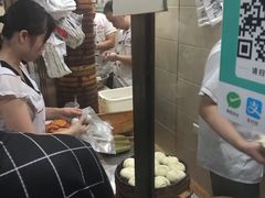 -舒小笼松针小笼包