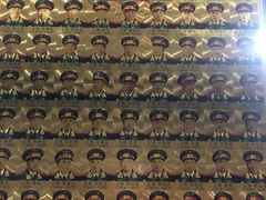 -毛泽东像章珍藏馆