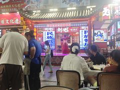 -刘姐啤酒鱼民族演艺餐厅(西街总店)
