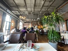 靠窗位-泓0871臻选云南菜·味庄