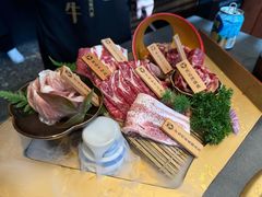 -铭牛烧肉·和牛海鲜自助(高新月牙湖店)