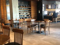 用餐区-星巴克(天津工华道智慧山店)