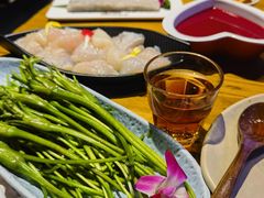 -老牌坊云南鱼豆花火锅(哈西万达店)
