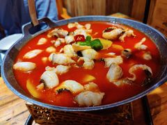 思茅酸汤鱼片-老滇山寨•云南特色菜•地方菜•民族风情歌舞表演(金碧店)