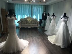 -深白婚纱艺术馆(王府壹号店)