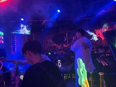 -UP嘻哈酒吧(粉巢店)
