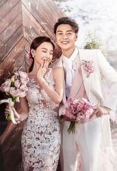 -雪中彩影婚纱摄影·微光艺术中心