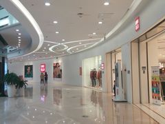-优衣库(石家庄裕华万达广场店)