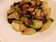 腊肉炒耳菜-新川办餐厅