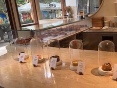 -VERIE BAKEHOUSE