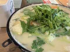 -肥汁米蘭香港米线(定西路店)