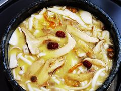 -南渝食府.墨脱石锅松茸鸡
