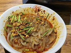 -万记麻辣烫国展总店