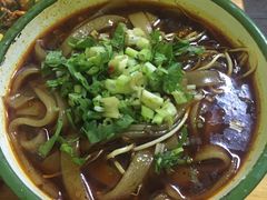 -拈签一笑黄牛肉辣卤串串