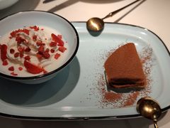 草莓酸奶-阿妮叶李(光谷世界城店)