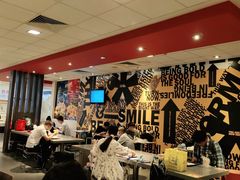 大堂-麦当劳(汉口火车站候车室店)