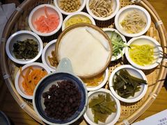 -包整·丝娃娃(一览甲秀楼风景店)