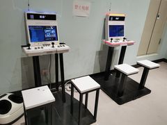 -爱蹦iBOON蹦床运动馆(江汉店)