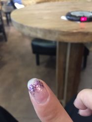 -进巍美甲美睫店