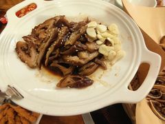 -老鼎万春卤菜(五代传承创始老店)