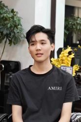-一家只做男发烫染的店