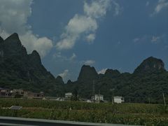 -英西峰林走廊老虎谷溶洞漂流