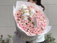 -何兮花店·气球派对鲜花店(马桥银春路万科城店)