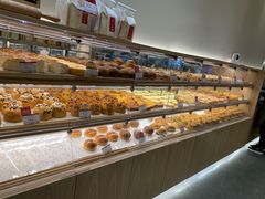 面包甜点陈列柜-山崎面包(苏州中心店)