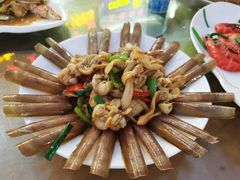 -三亚火车头万人海鲜广场