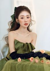 -艾米丽婚纱礼服