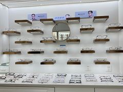 -翰佐蔡司小乐圆·依视路星趣控·暴龙眼镜折扣店