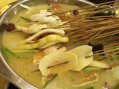 -佰人王串串香火锅(洋珠巷店)