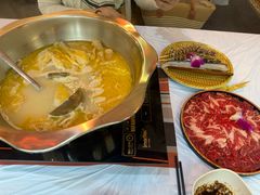 -鲜入围煮花胶鸡海鲜火锅