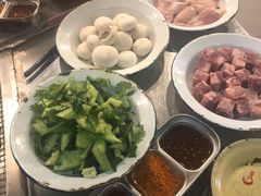 -马路牙子烧烤音乐酒馆(望京店)