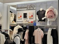 -百年港湾奥特莱斯(香炉礁店)