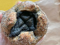 黑芝麻炸弹-熊叔熊婶面包房(团结湖店)