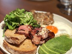 -wineapp葡萄酒餐吧(外滩金融中心店)