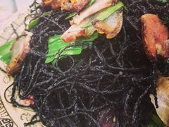 核桃花炒腊肉-乡土特色.冷锅鱼.牦牛肉汤锅