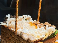 -巴渝瓦肆重庆鲜火锅(宝龙环湖店)