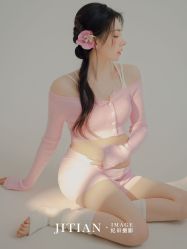 点击看大图 -专注孕妇照亲子照·纪田摄影