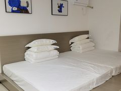 -半糖电竞酒店(南昌大桥东地铁站店)