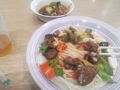 -歹歹的加个面过油肉拌面
