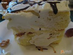 蛋糕侧面-露西亚咖啡西餐厅(哈尔滨俄侨纪念馆店)