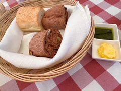 -塞纳河法国餐厅(意式风情街店)